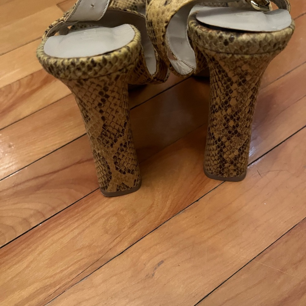 Stylish Snake Print Heels